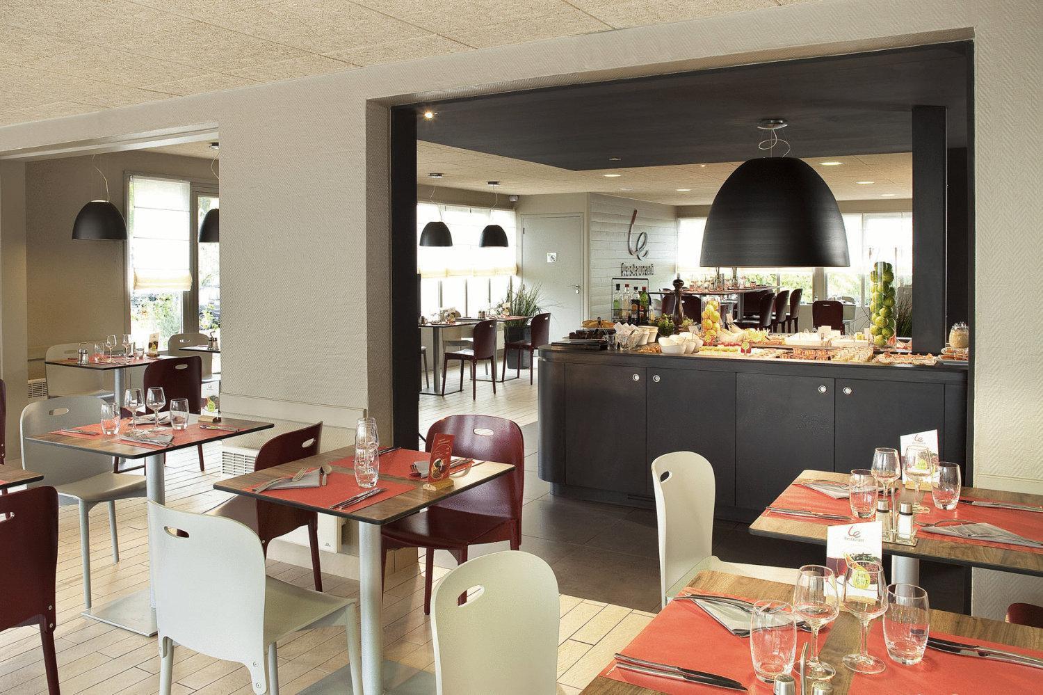 Campanile Moulins Avermes Restaurant foto